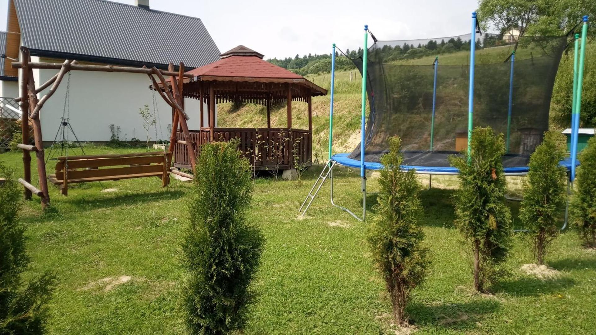 Domki W Bieszczadzkiej Dolinie Ustrzyki Dolne Bagian luar foto